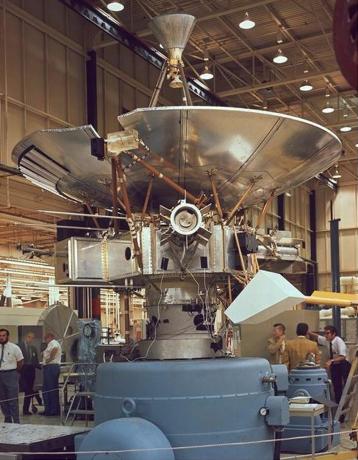 Pioneer 10