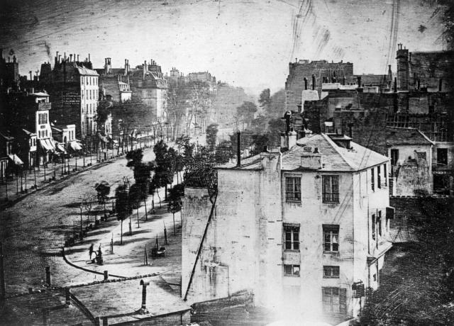 Boulevard du Temple, Pariis - Louis Daguerre võetud dagerrotüüp.