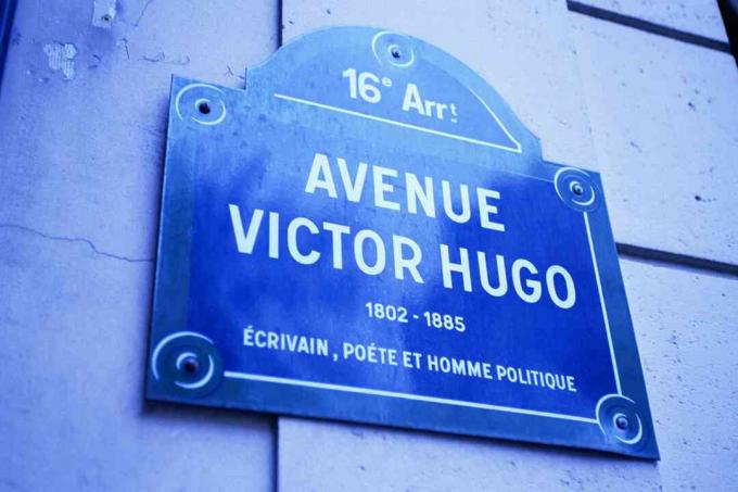 Pariisi avenüü Victor Hugo tänavasilt