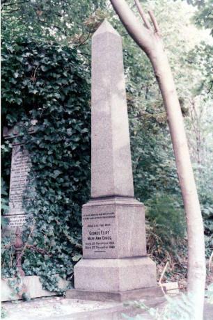 Kivide obelisk aias, millel on silt Elioti mälestuseks