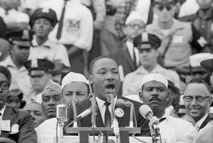 Dr Martin Luther King noorem peab oma kuulsa kõne "Mul on unistus" Lincolni mälestusmärgi ees Washingtonis 1963. aastal toimunud vabadusemarsil.