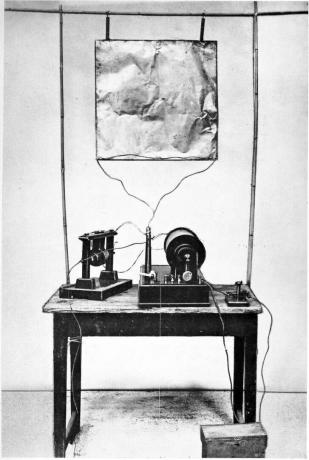 Leiutaja Guglielmo Marconi esimese raadiosaatja foto