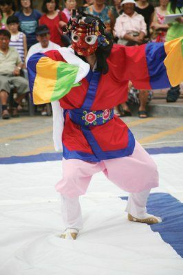 Korea traditsiooniline maskitantsija