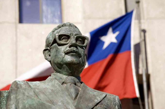 Salvador Allende kuju