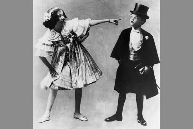 Adele ja Fred Astaire, vend ja õde vaudeville tegutsevad umbes 1905